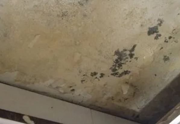 永清阳台漏水维修公司分享下永清卫生间渗水维修需要注意哪些问题。